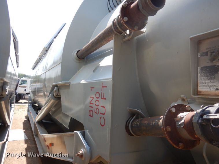 image for item MF9726 2013 Mertz 101893543  sand silo trailer