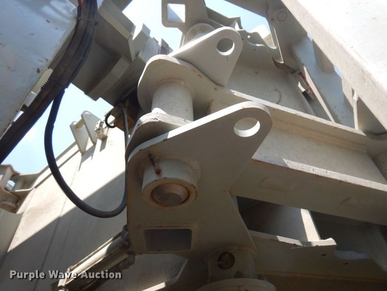 image for item MF9726 2013 Mertz 101893543  sand silo trailer