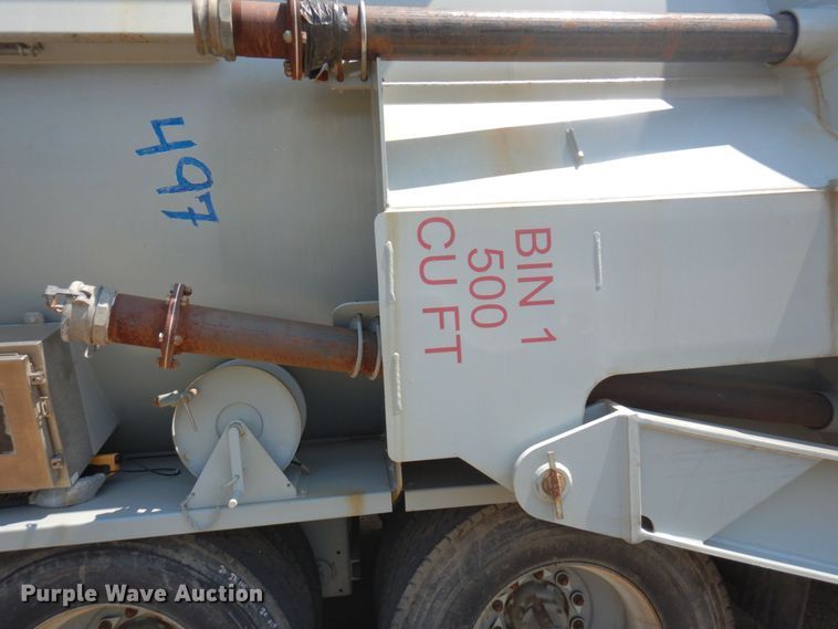 image for item MF9726 2013 Mertz 101893543  sand silo trailer