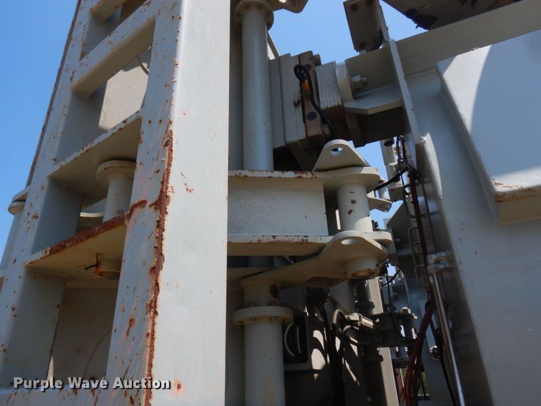 image for item MF9726 2013 Mertz 101893543  sand silo trailer