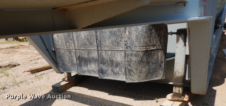 image for item MF9726 2013 Mertz 101893543  sand silo trailer