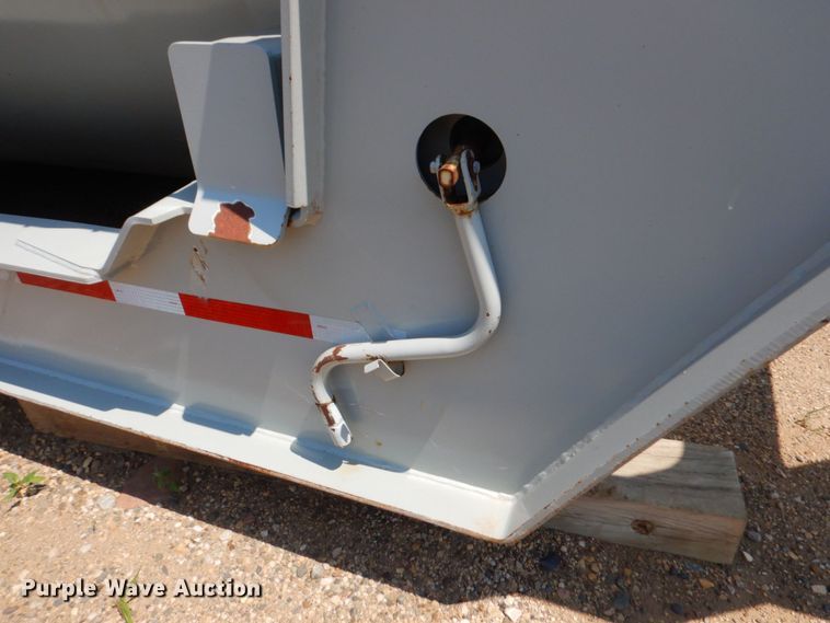 image for item MF9726 2013 Mertz 101893543  sand silo trailer