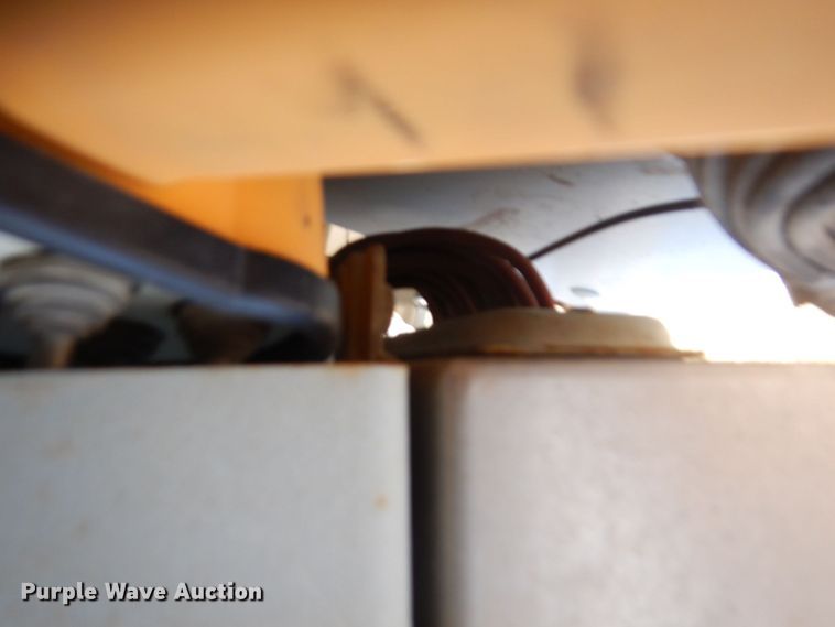 image for item MF9726 2013 Mertz 101893543  sand silo trailer