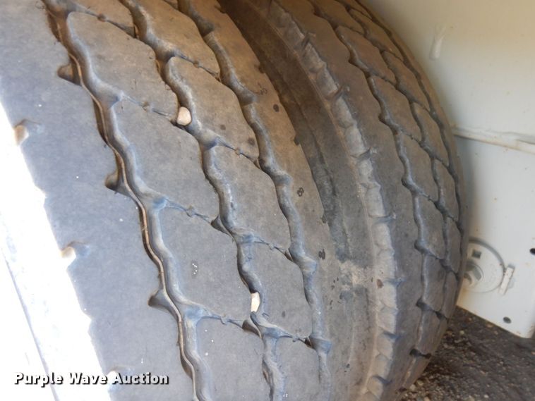 image for item MF9726 2013 Mertz 101893543  sand silo trailer