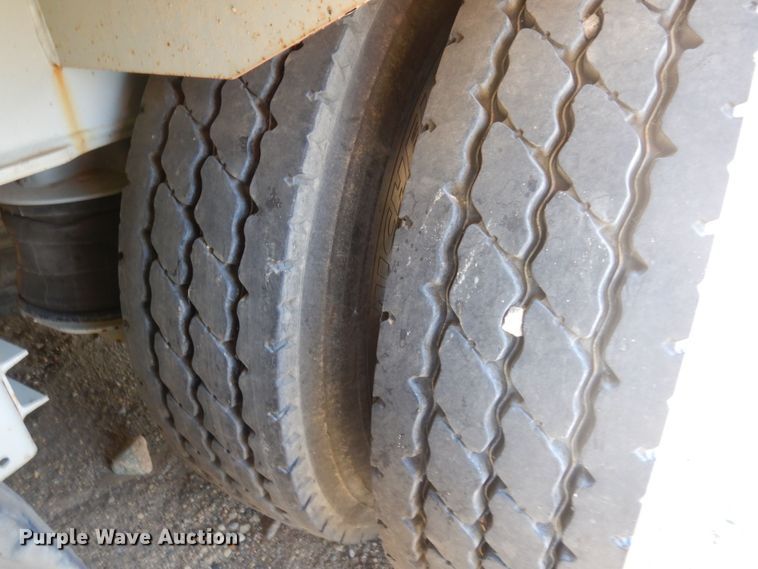 image for item MF9726 2013 Mertz 101893543  sand silo trailer