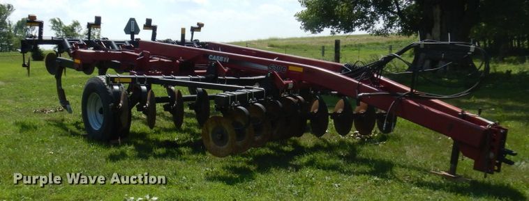 image for item MF9727 2015 Case IH Ecolo-Tiger 530C  disk ripper