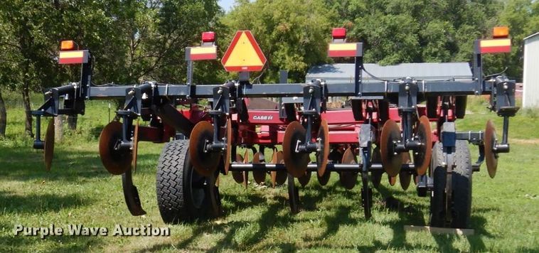 image for item MF9727 2015 Case IH Ecolo-Tiger 530C  disk ripper