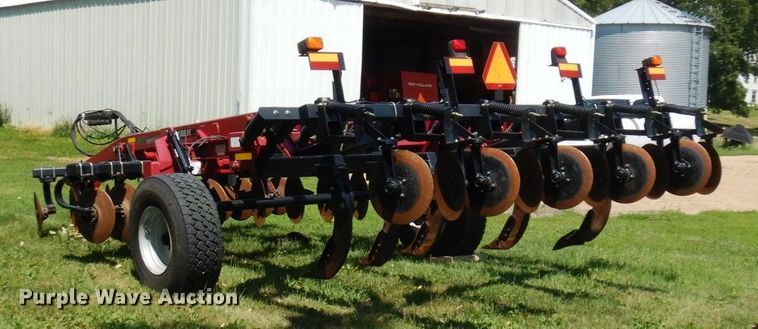 image for item MF9727 2015 Case IH Ecolo-Tiger 530C  disk ripper