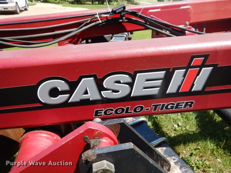 image for item MF9727 2015 Case IH Ecolo-Tiger 530C  disk ripper