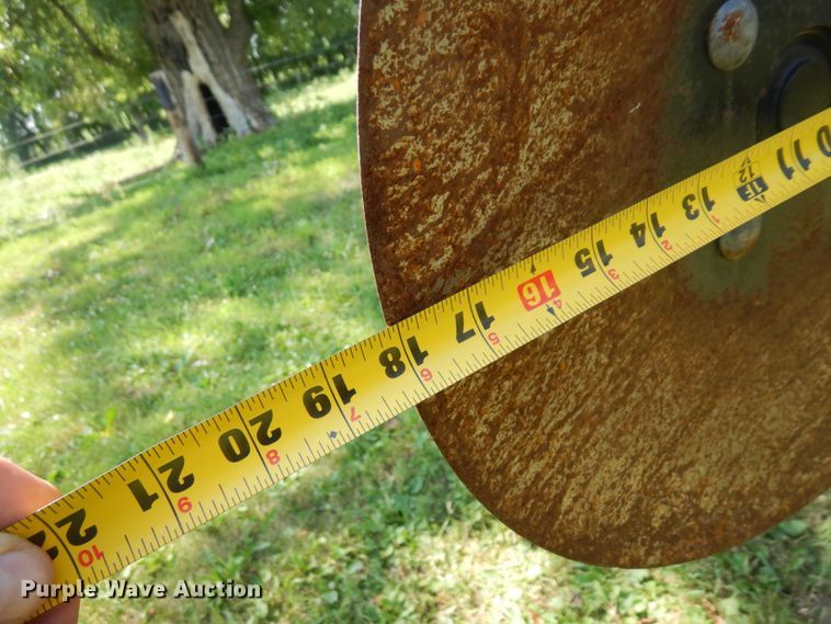 image for item MF9727 2015 Case IH Ecolo-Tiger 530C  disk ripper