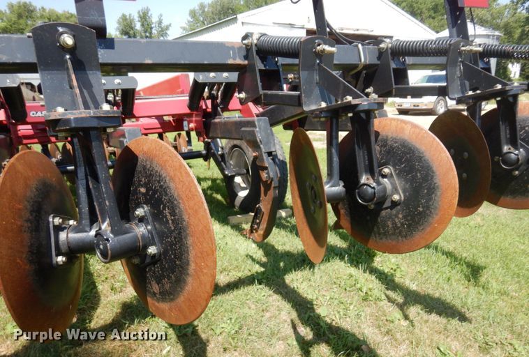 image for item MF9727 2015 Case IH Ecolo-Tiger 530C  disk ripper