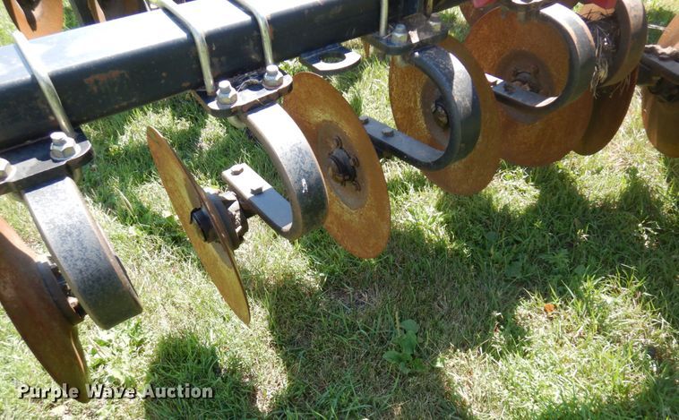 image for item MF9727 2015 Case IH Ecolo-Tiger 530C  disk ripper