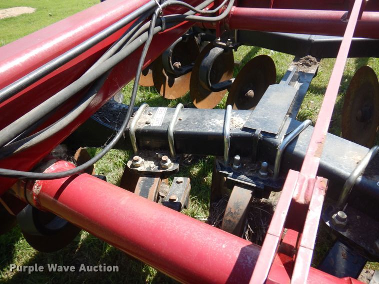 image for item MF9727 2015 Case IH Ecolo-Tiger 530C  disk ripper