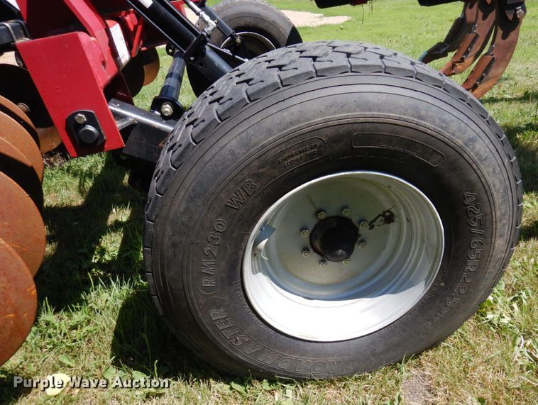 image for item MF9727 2015 Case IH Ecolo-Tiger 530C  disk ripper