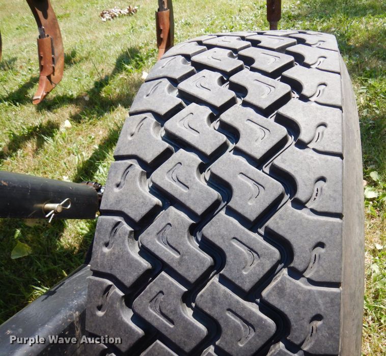 image for item MF9727 2015 Case IH Ecolo-Tiger 530C  disk ripper