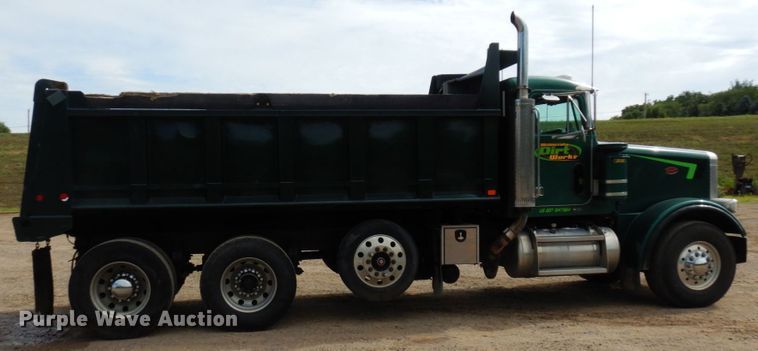 image for item MF9736 2001 Peterbilt 378  dump truck