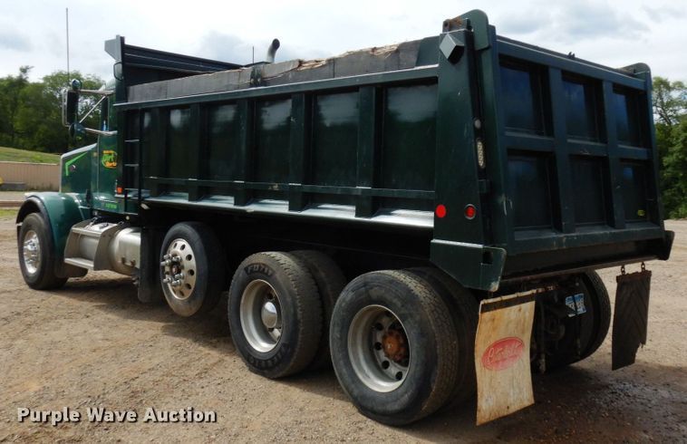 image for item MF9736 2001 Peterbilt 378  dump truck