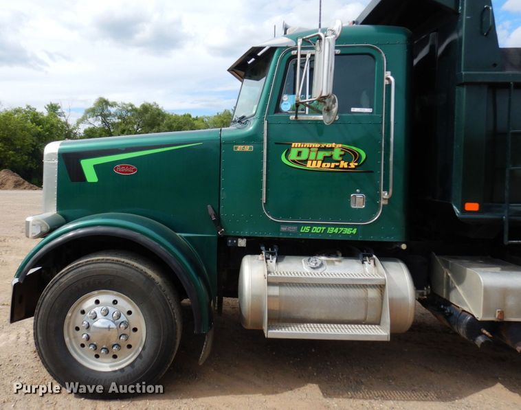 image for item MF9736 2001 Peterbilt 378  dump truck