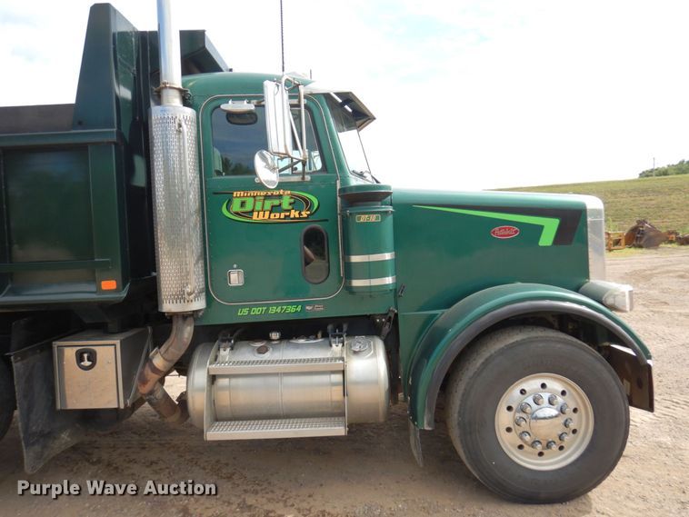image for item MF9736 2001 Peterbilt 378  dump truck