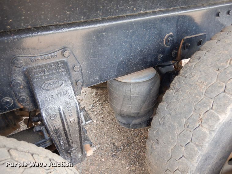 image for item MF9736 2001 Peterbilt 378  dump truck