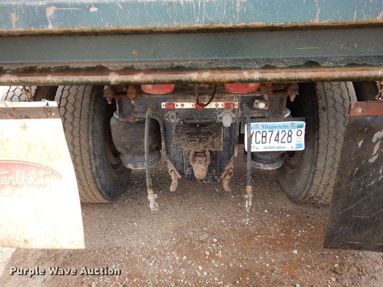 image for item MF9736 2001 Peterbilt 378  dump truck