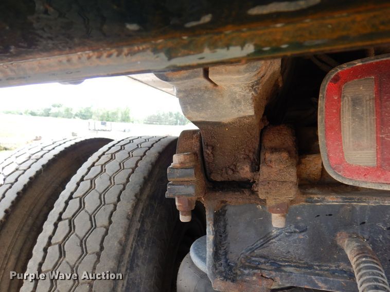 image for item MF9736 2001 Peterbilt 378  dump truck