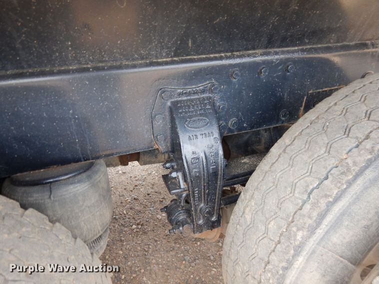 image for item MF9736 2001 Peterbilt 378  dump truck