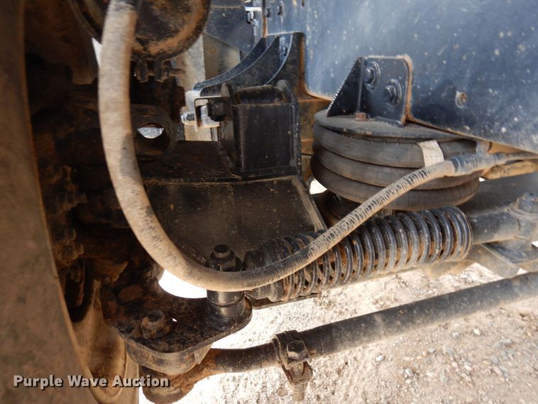 image for item MF9736 2001 Peterbilt 378  dump truck