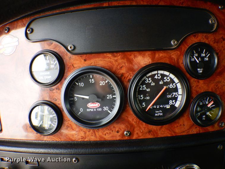 image for item MF9736 2001 Peterbilt 378  dump truck