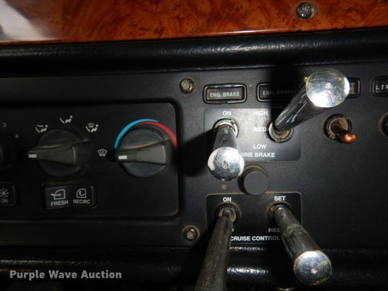 image for item MF9736 2001 Peterbilt 378  dump truck