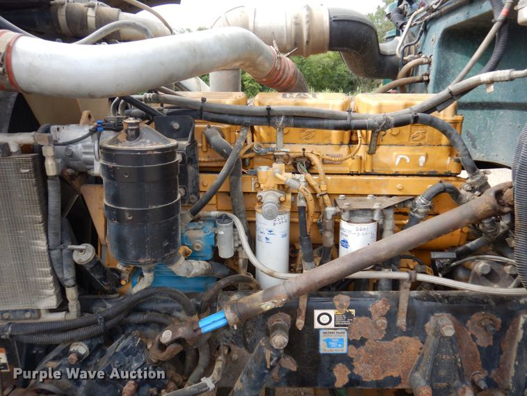 image for item MF9736 2001 Peterbilt 378  dump truck