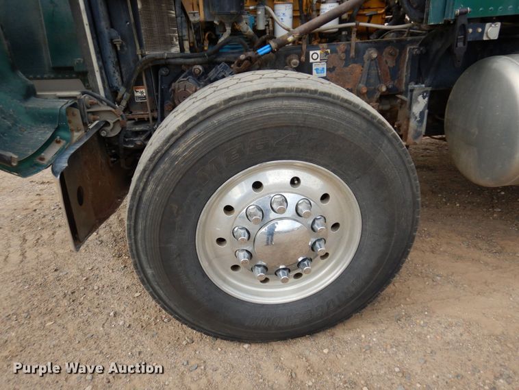 image for item MF9736 2001 Peterbilt 378  dump truck