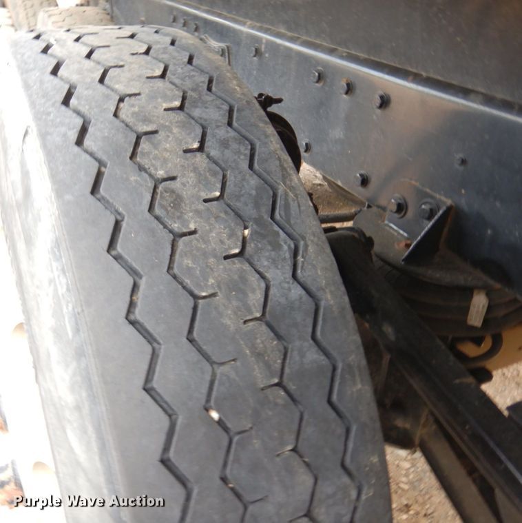 image for item MF9736 2001 Peterbilt 378  dump truck