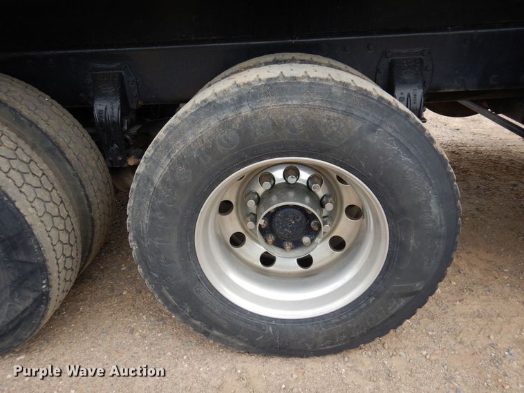 image for item MF9736 2001 Peterbilt 378  dump truck