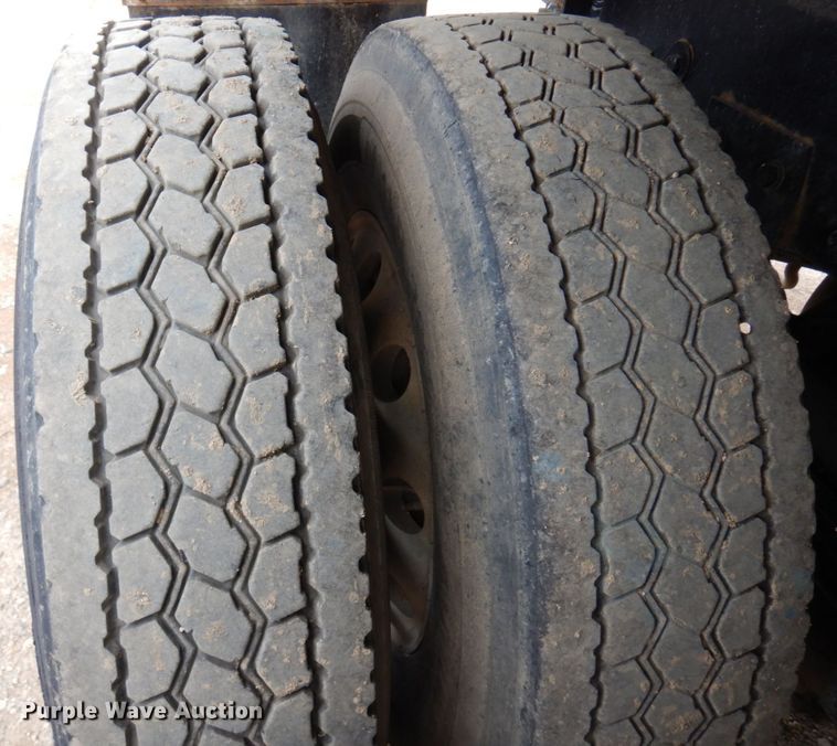 image for item MF9736 2001 Peterbilt 378  dump truck