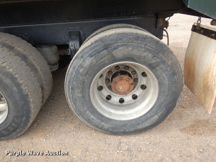 image for item MF9736 2001 Peterbilt 378  dump truck