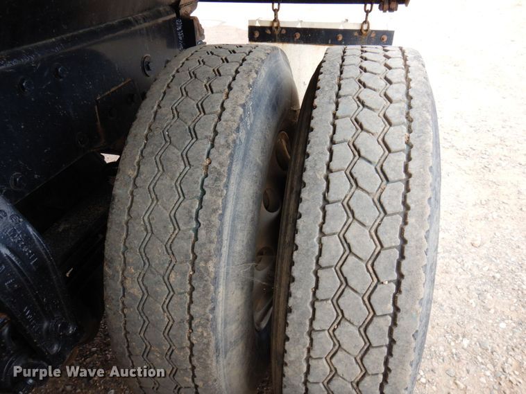 image for item MF9736 2001 Peterbilt 378  dump truck