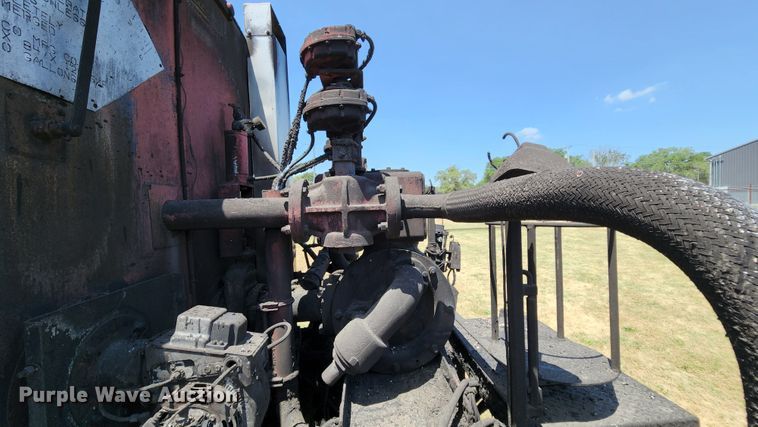 image for item MK9049 1993 Ford F700  oil distributor truck