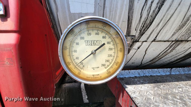 image for item MK9049 1993 Ford F700  oil distributor truck