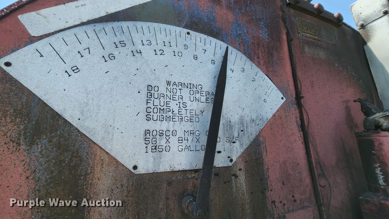 image for item MK9049 1993 Ford F700  oil distributor truck