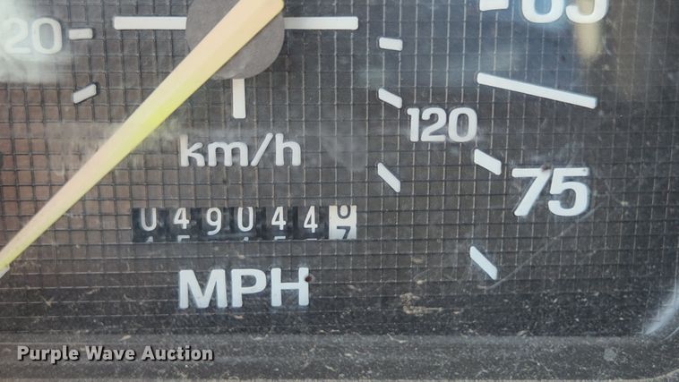 image for item MK9049 1993 Ford F700  oil distributor truck