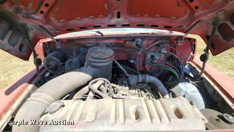 image for item MK9049 1993 Ford F700  oil distributor truck