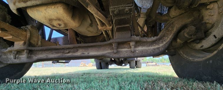 image for item MK9049 1993 Ford F700  oil distributor truck