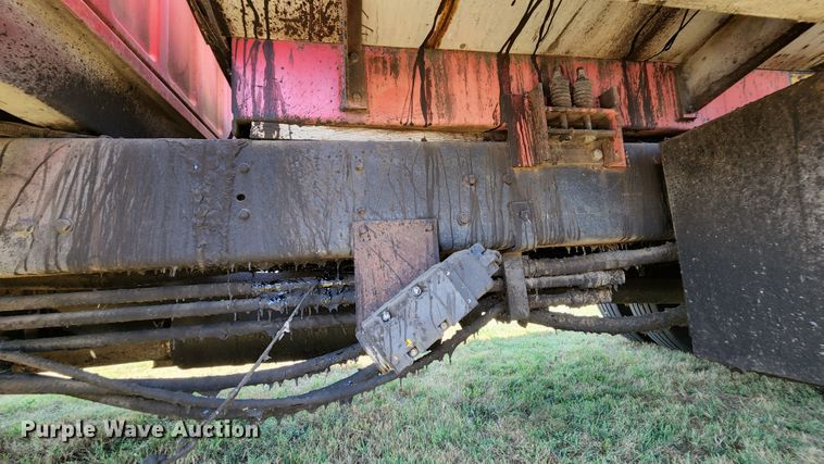 image for item MK9049 1993 Ford F700  oil distributor truck