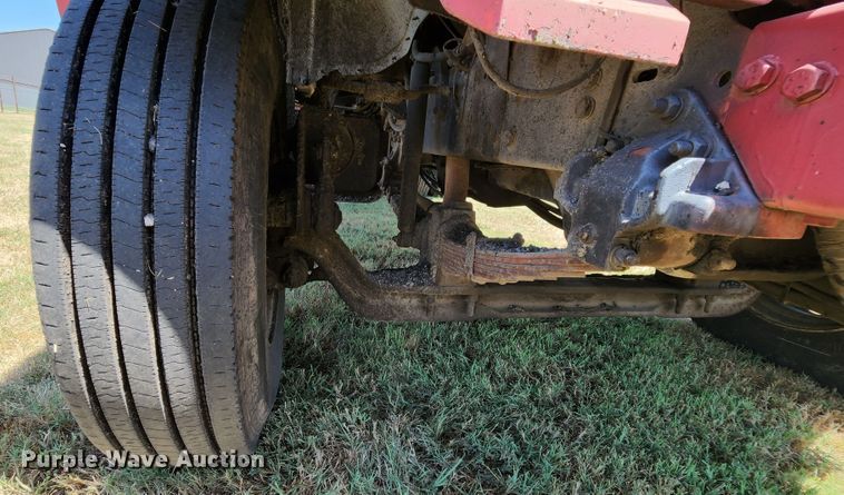 image for item MK9049 1993 Ford F700  oil distributor truck