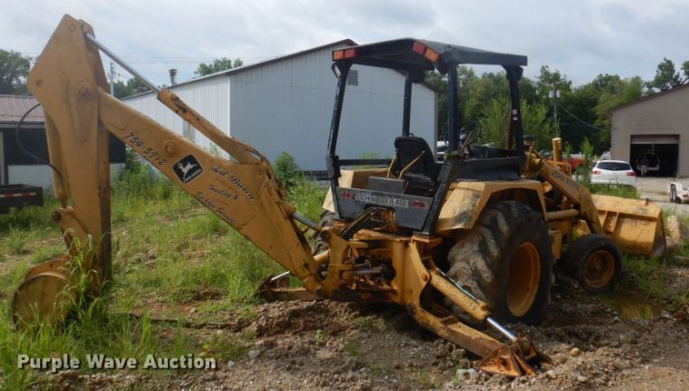 image for item MU9711 1986 John Deere 310C  backhoe