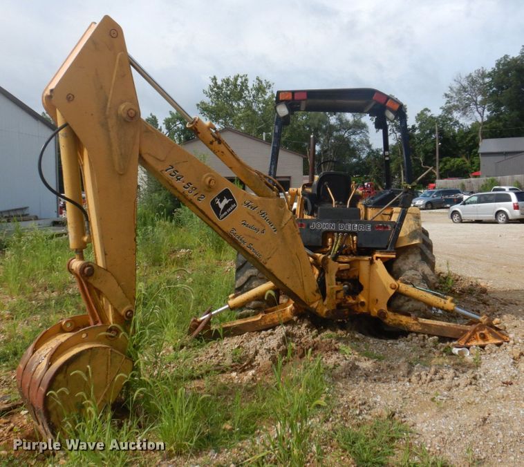 image for item MU9711 1986 John Deere 310C  backhoe