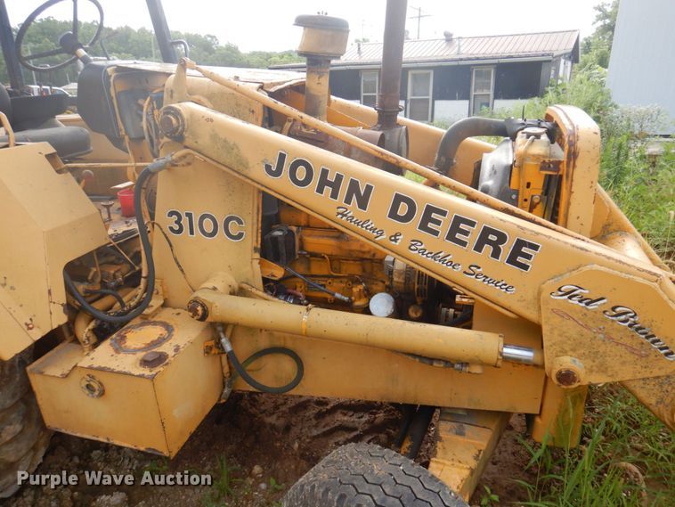 image for item MU9711 1986 John Deere 310C  backhoe