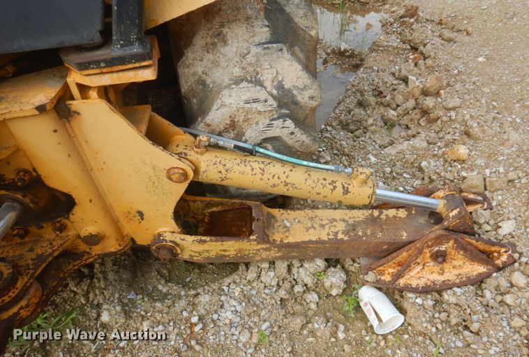 image for item MU9711 1986 John Deere 310C  backhoe