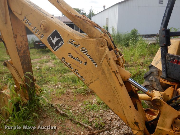 image for item MU9711 1986 John Deere 310C  backhoe